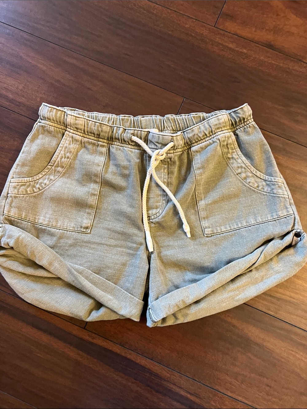 One Teaspoon light olive, baggy shorts, size L excellent condition